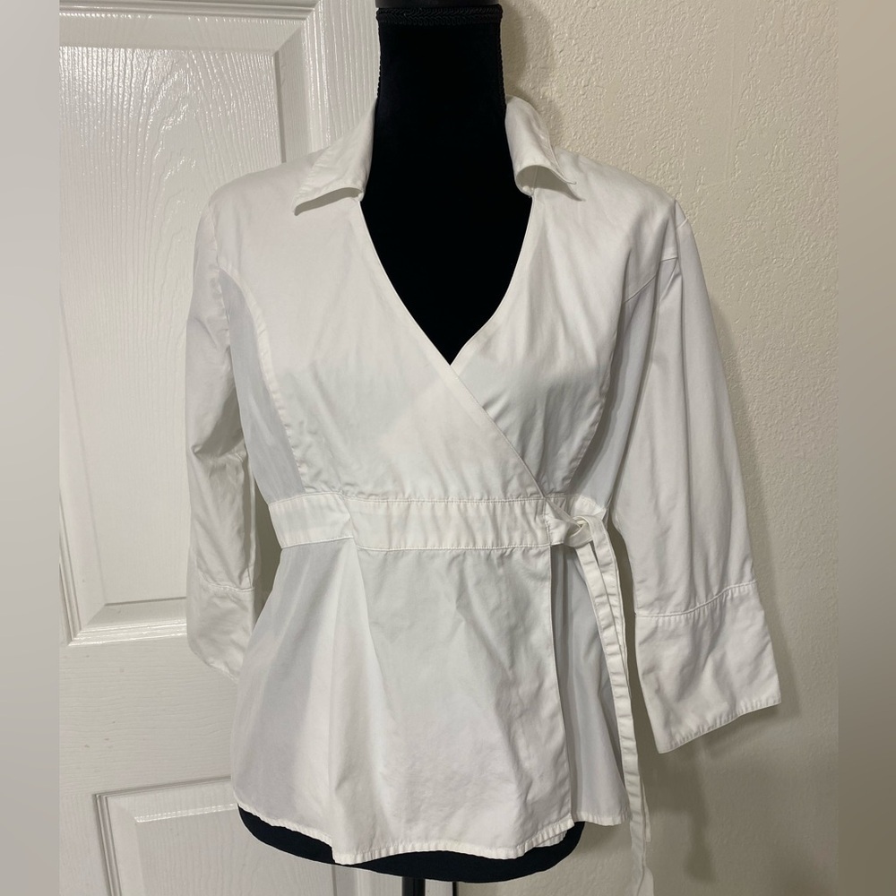 - Vintage Lilly Pulitzer white wrapped Blouse size 10